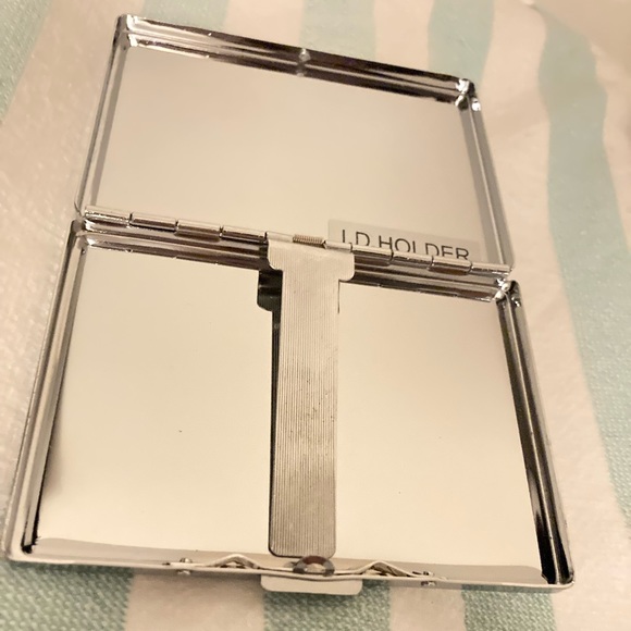 NWT ID Holder ~ Card Holder ~ Little Metal Box - Picture 6 of 16